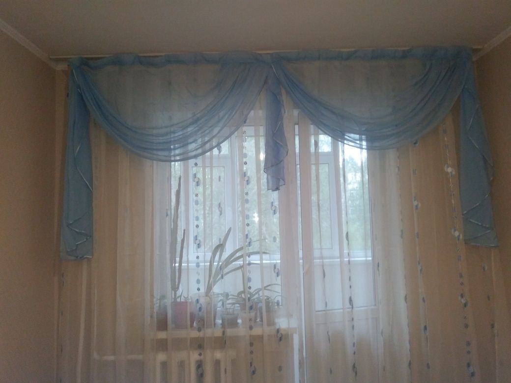 Продам ламбрекен (без тюли)