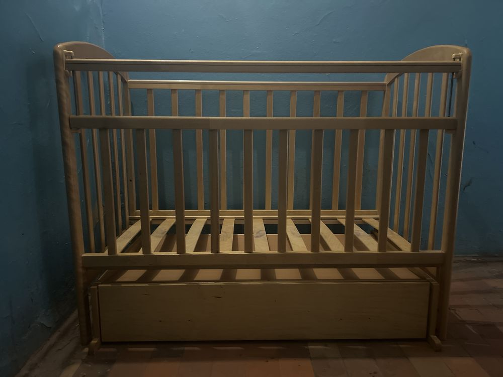 Продам детскую кроватку,в хорошем состоянии