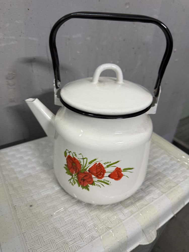 Чайник металический эмалированный