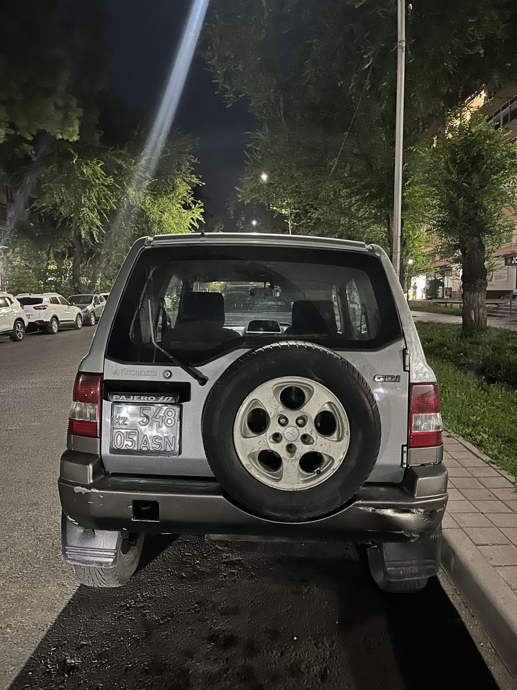 Mitsubishi pajero io
