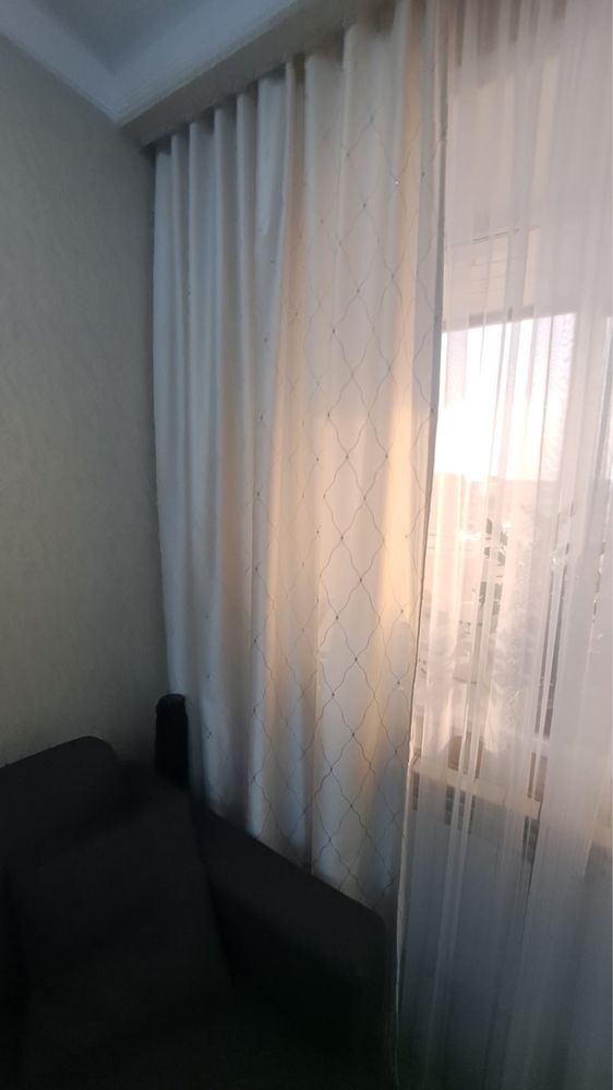 Продам шторы б/у