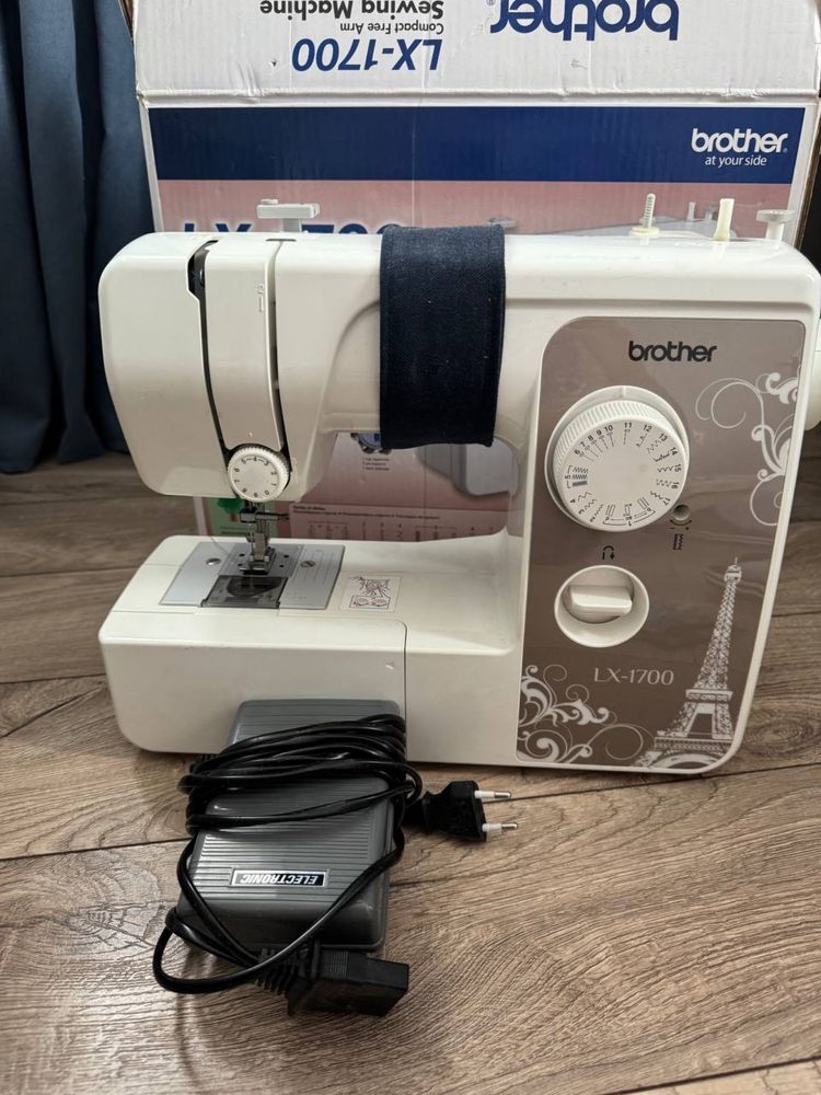 Продам швейную машинку Brother LX-1700