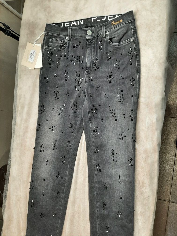 Продам итальянские джинсы P-jean