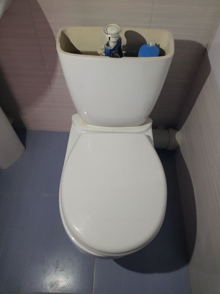 Продам унитаз б.у.
