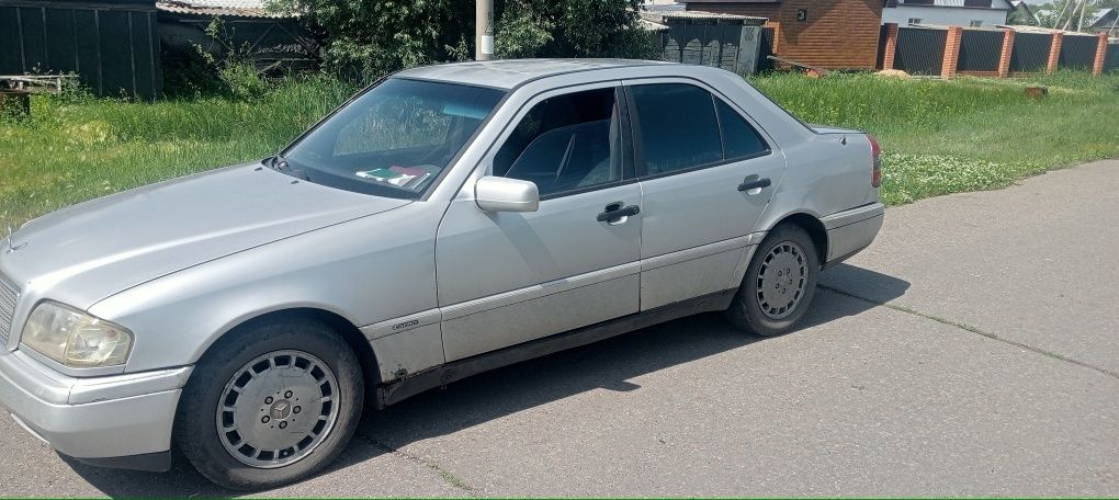 Продам Мерс 180 в хорошем техническом состоянии
