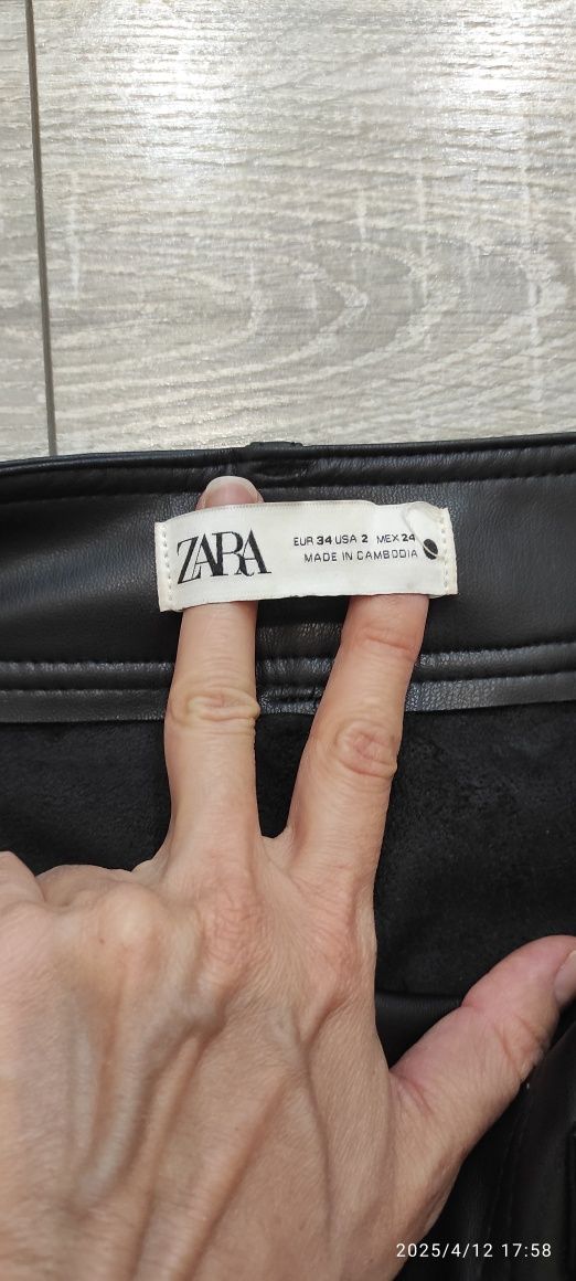 Кожаные штаны S Zara