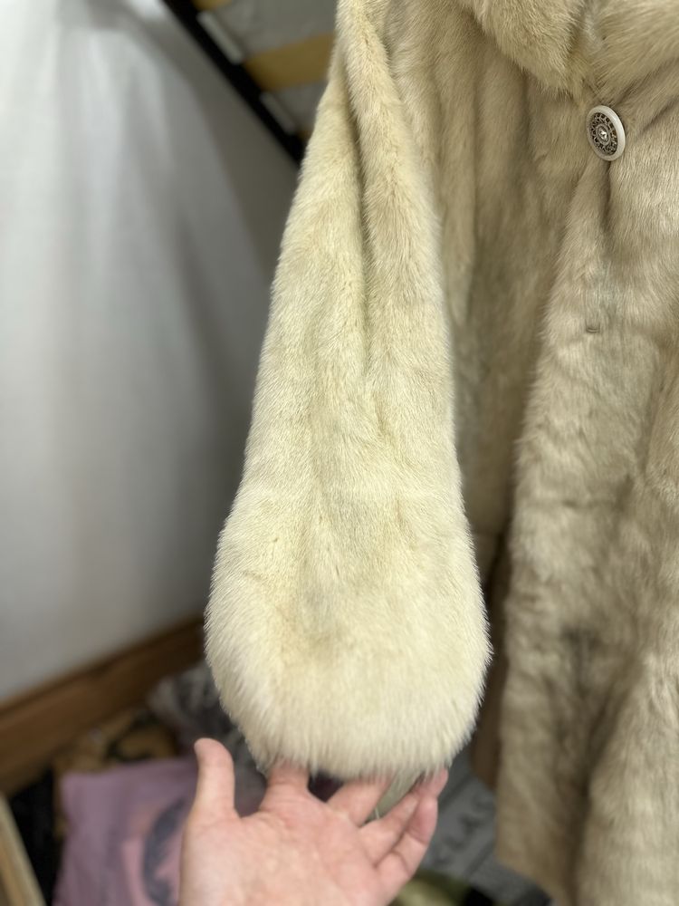 Продам норковую шубу