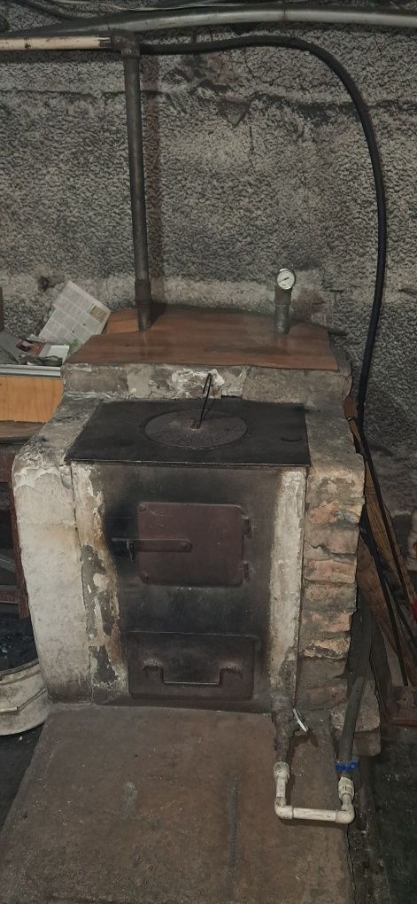 ПРОДАМ КОТЁЛ трубы и радиаторы