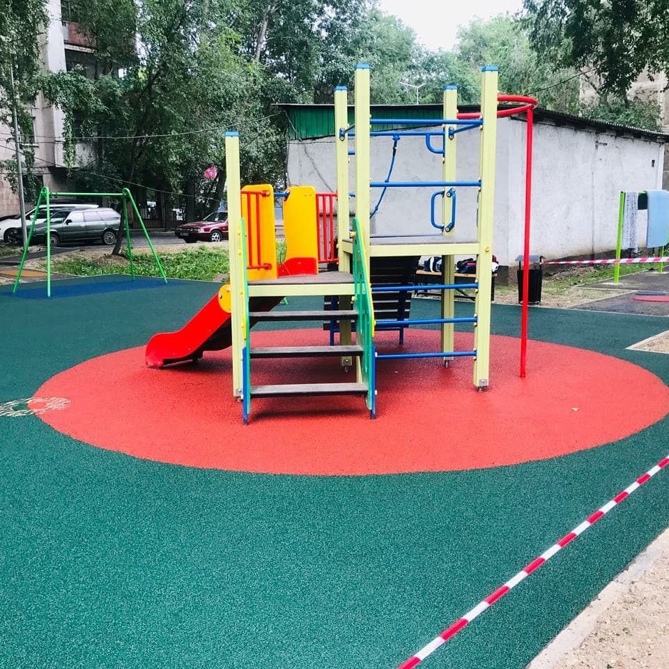 От 4100тг. Укладка резиновой  крошки. Резиновая покрытие. Тартан