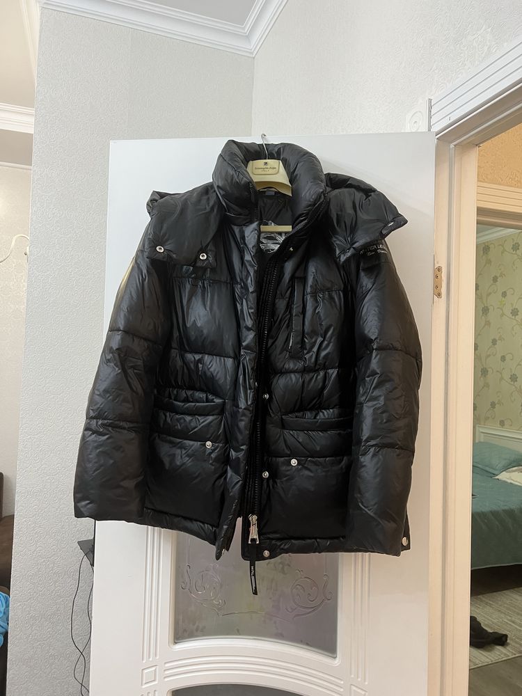 Продам куртки разные