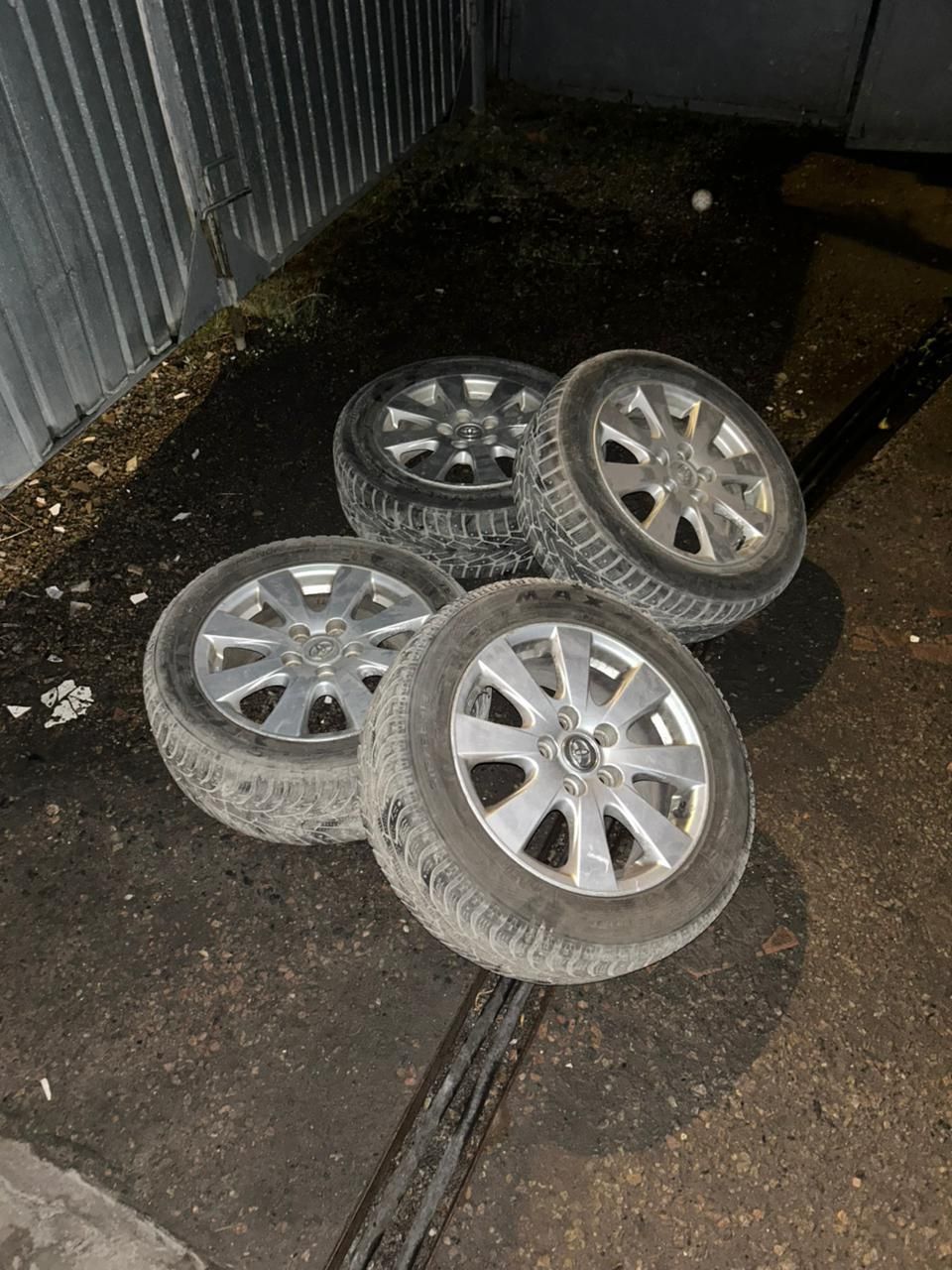 Продам диски камри 40
