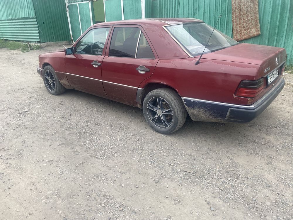 Мерседес бенц 124