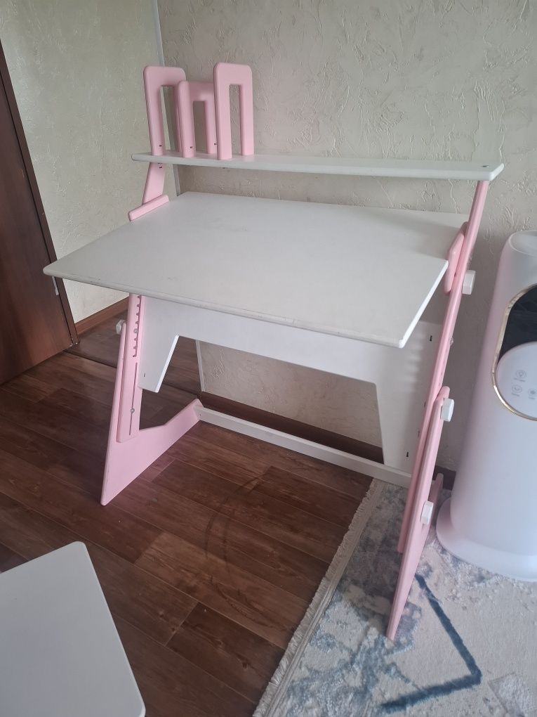 Продам парта с стулья