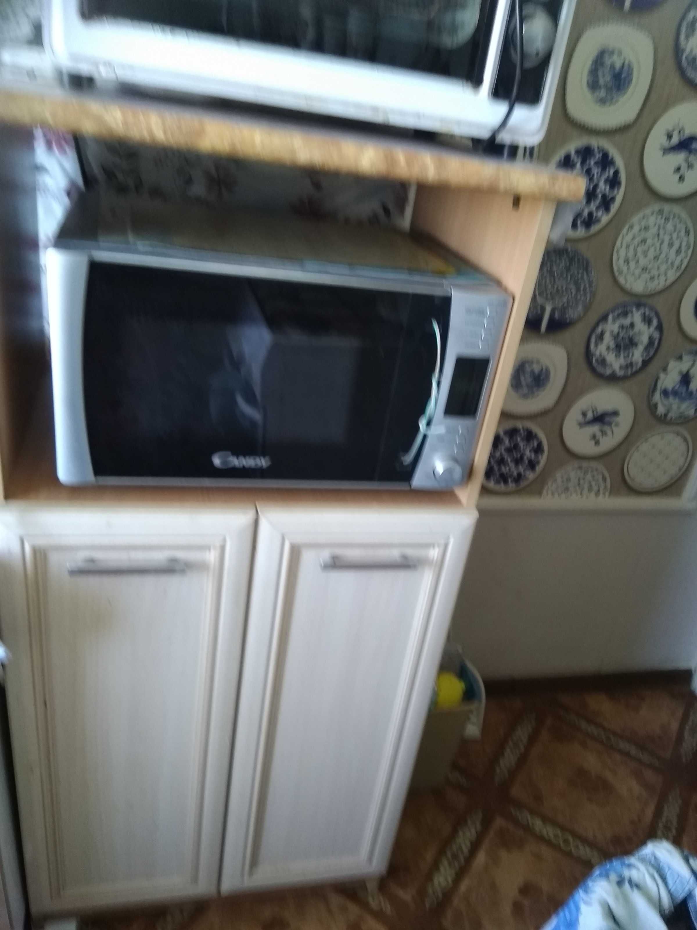 Продаю кухонную тумбу
