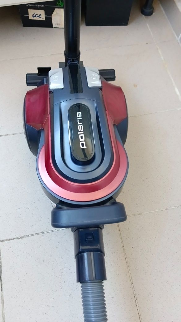 Пылесос Polaris PVC 2004RI
