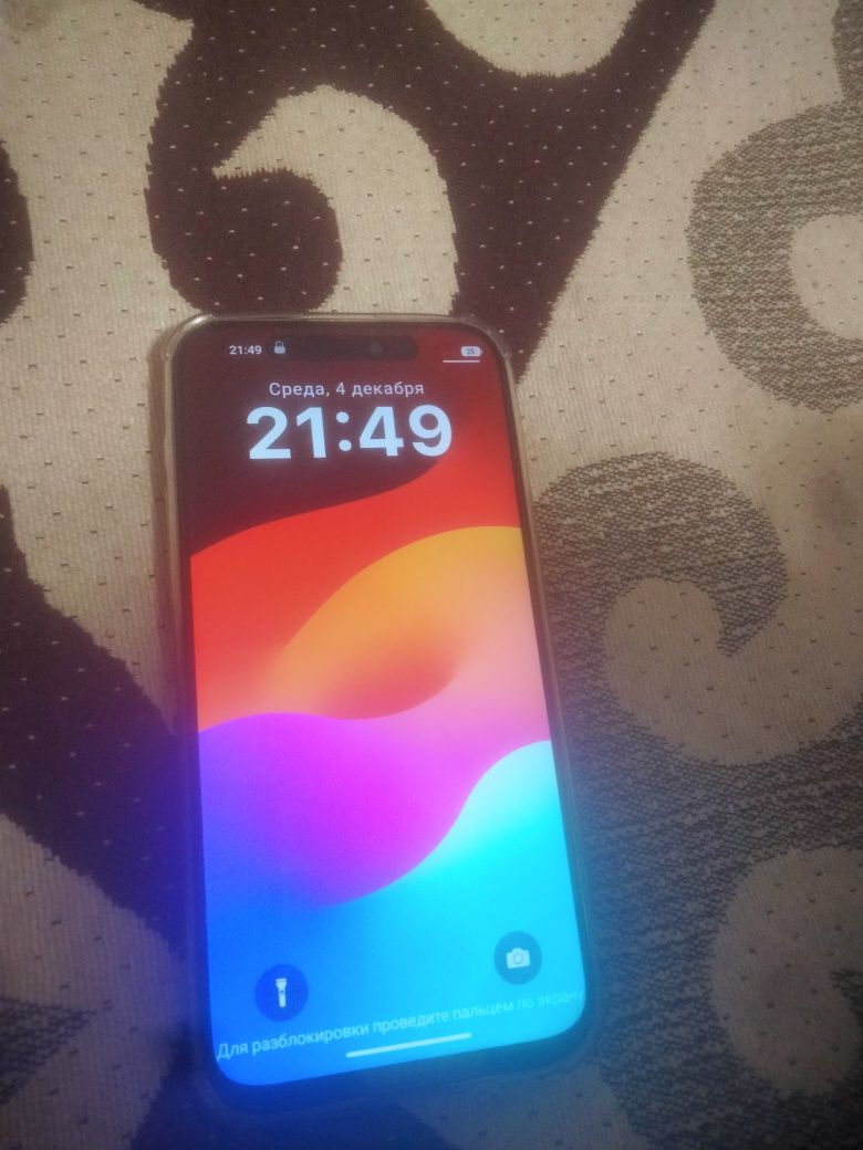 iPhone 15pro max  1теребайт внутри android  новыи с коробкой