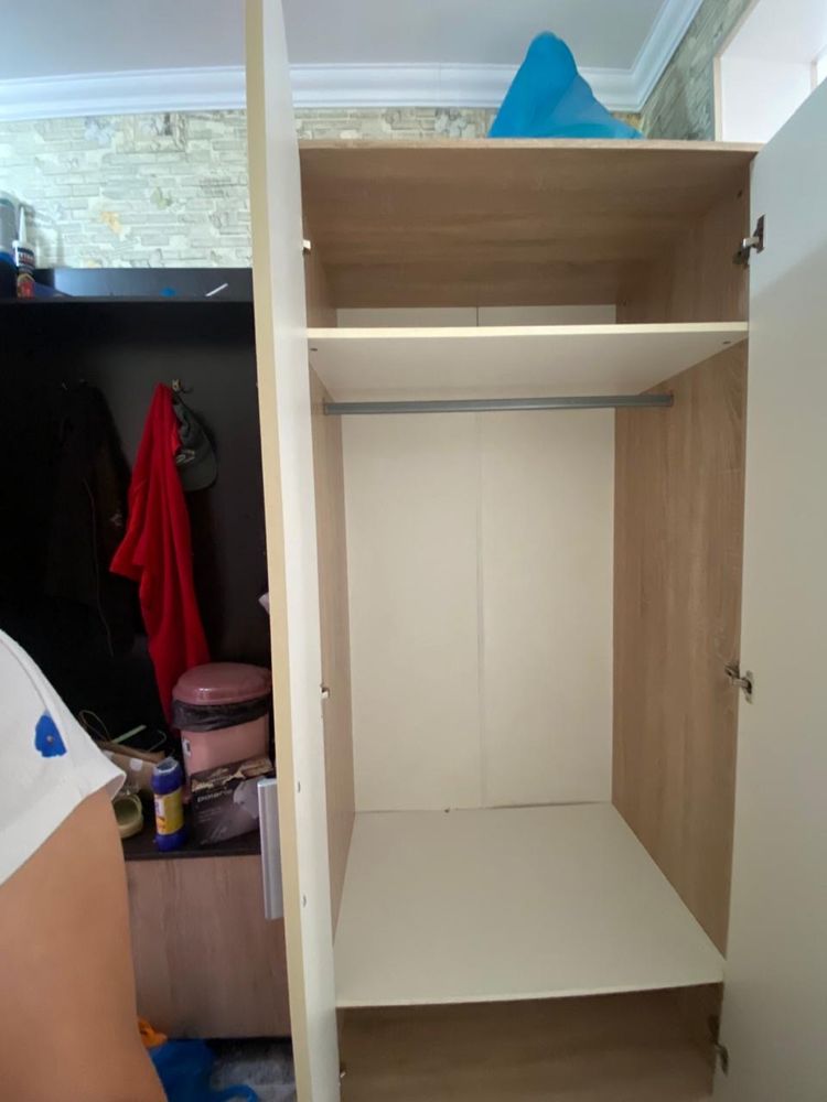продаю ЛДСП шкаф для прихожий