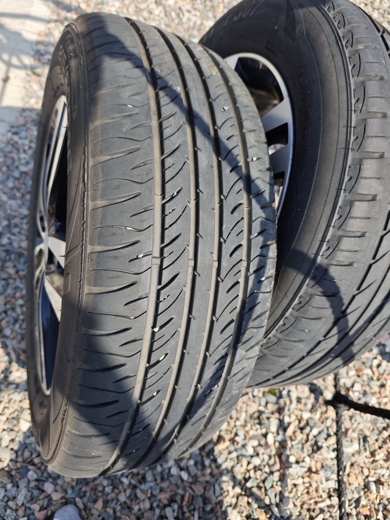 Продам диски с шинами R16 комплект