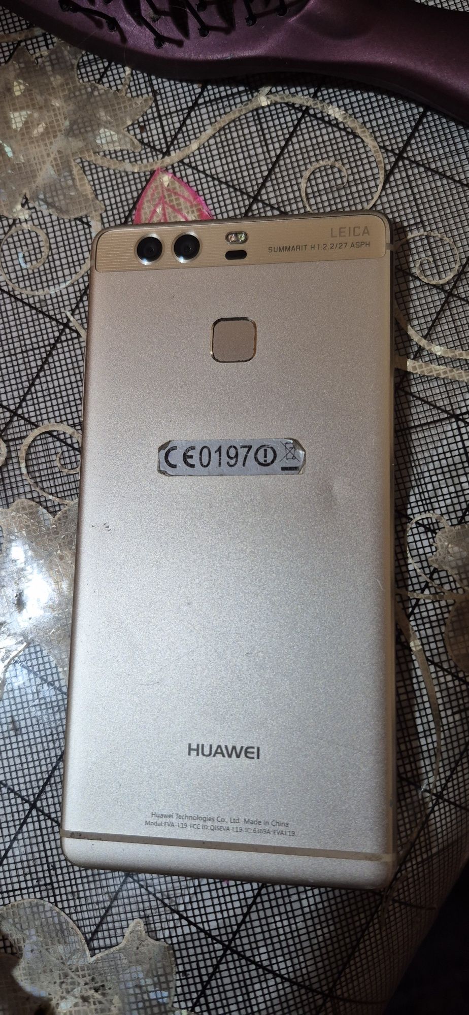 Продам телефон HUAWEI