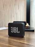 Продаю колонку JBL GO 2
