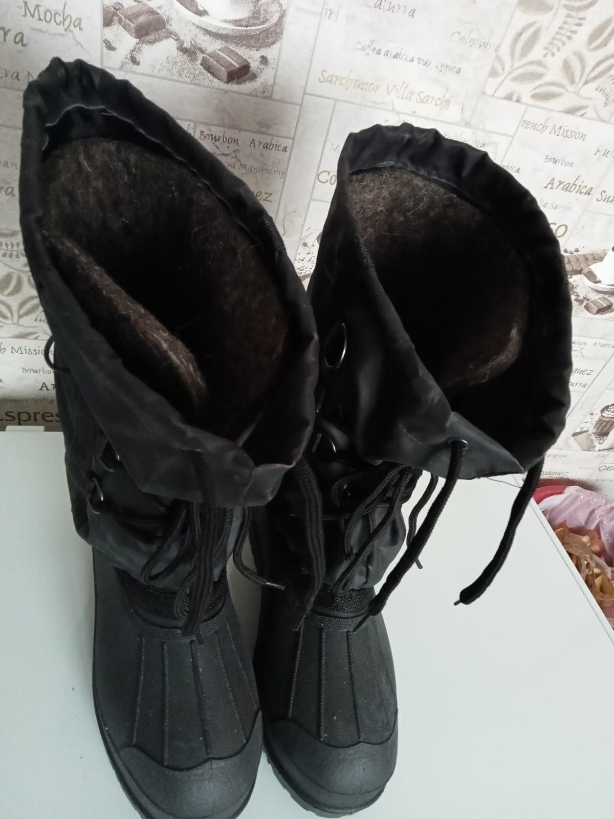 Продаю новые зимние рабочие сапоги