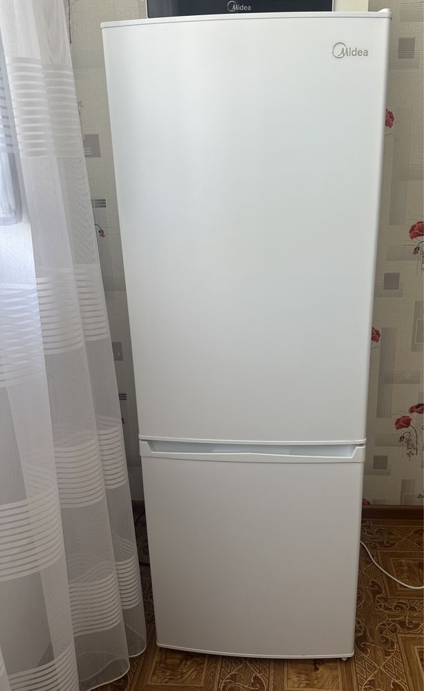Холодильник Midea