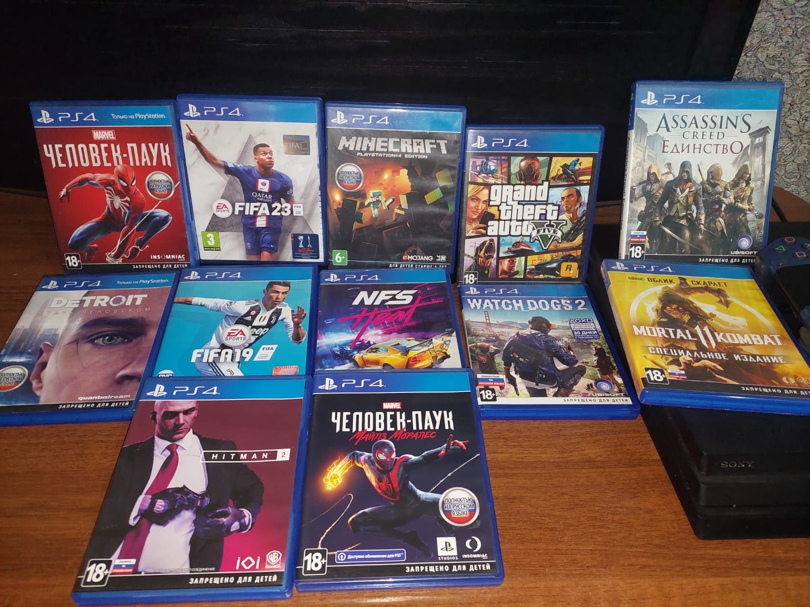 Продаю PlayStation 4 PRO 1 TB