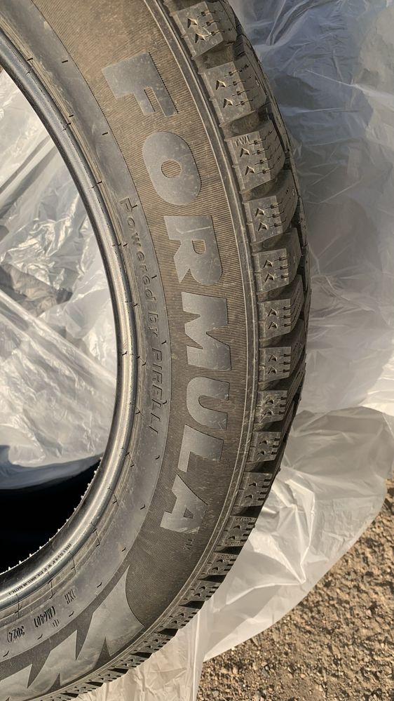 Продам зимнию резину на R19/55/225