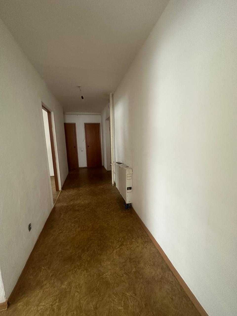 Продам 3х-комнатную квартиру в районе Береке