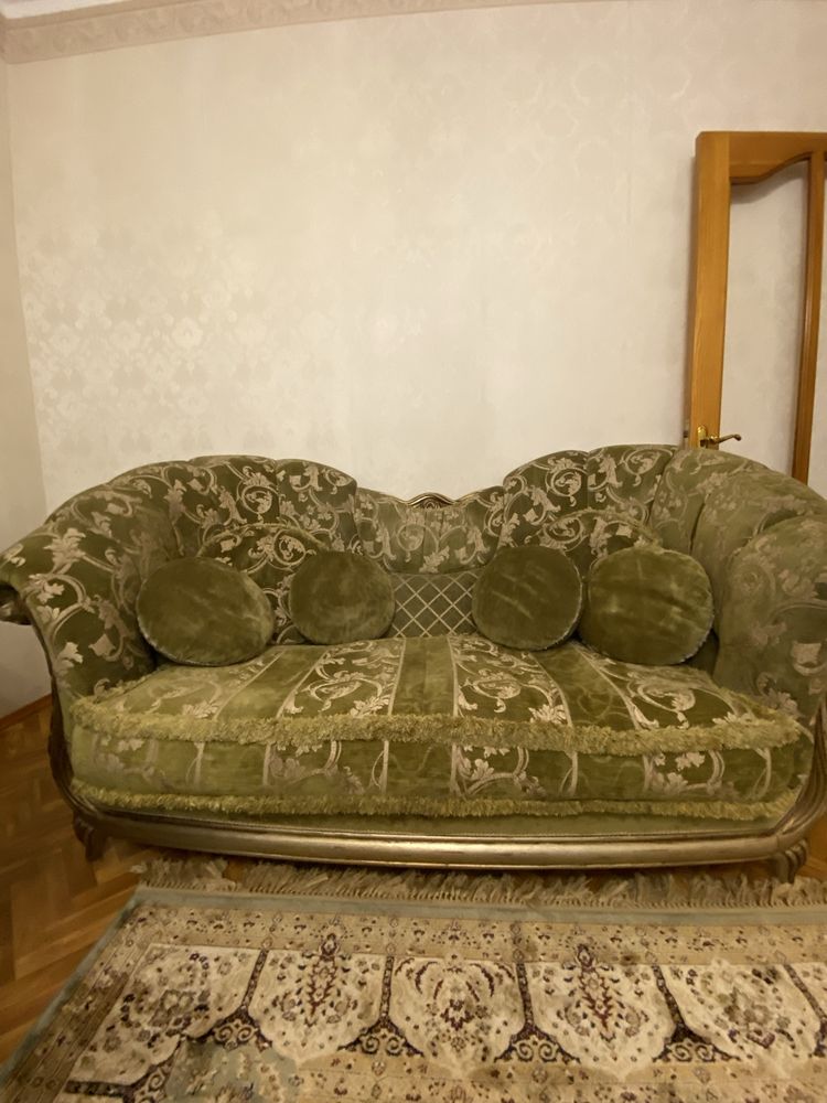 Диван ручной работы пр-во Италия