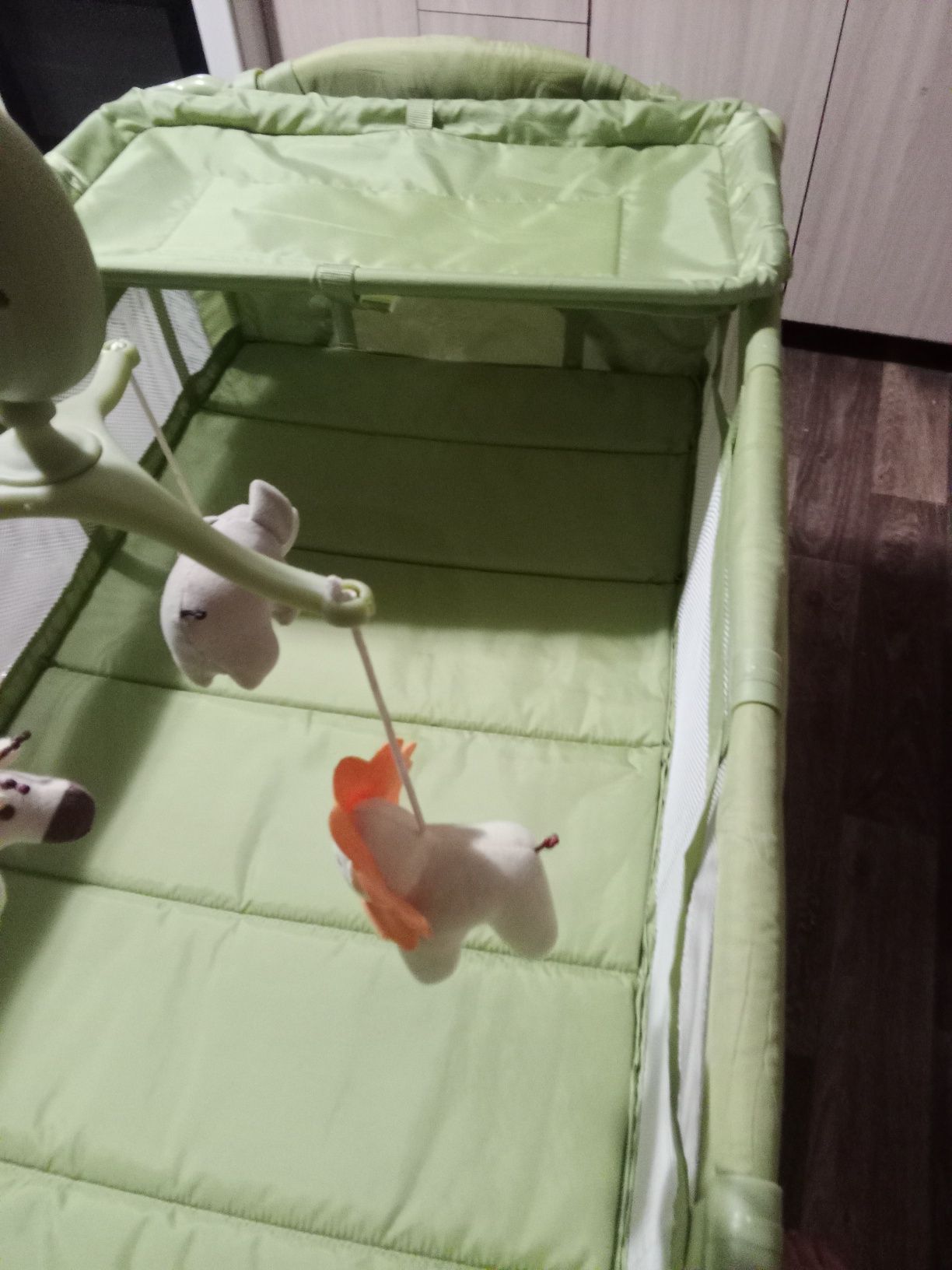 Продам детскую кроватку манеж