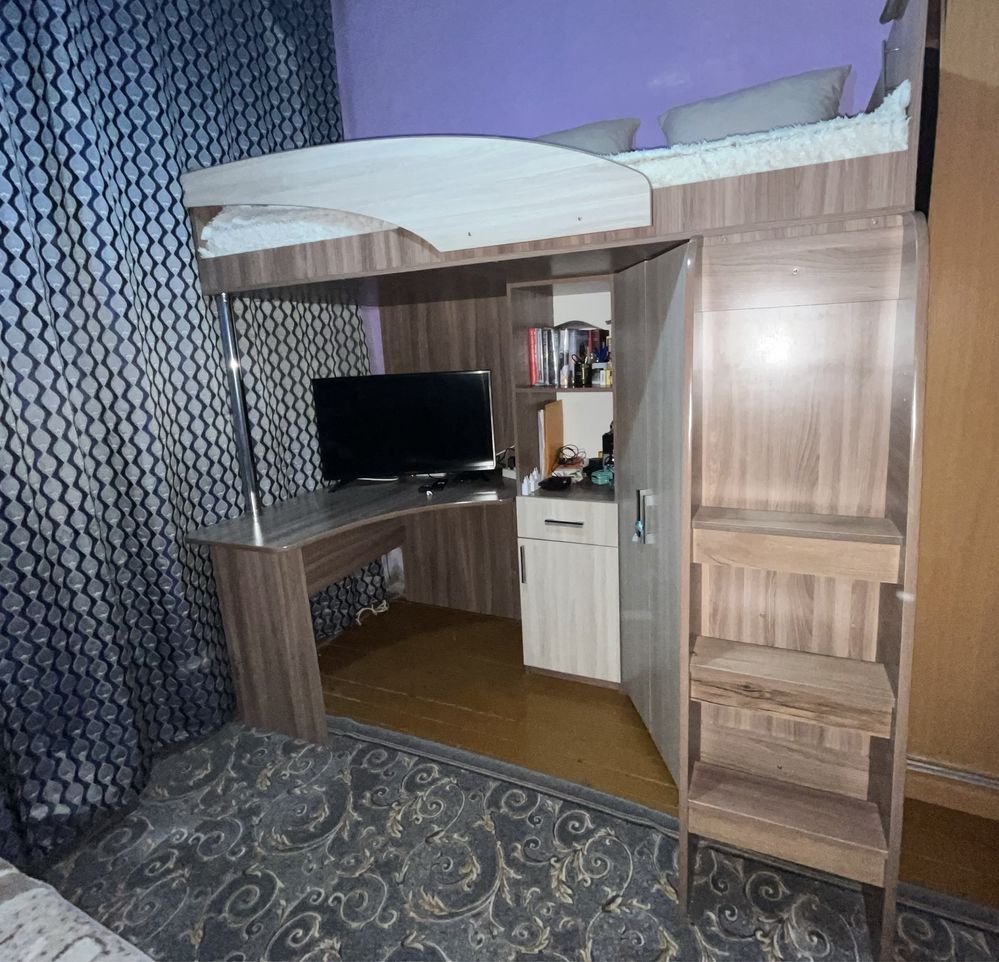 Спальный гарнитур, кровать
