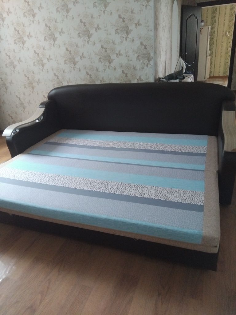 Диван и два кресло