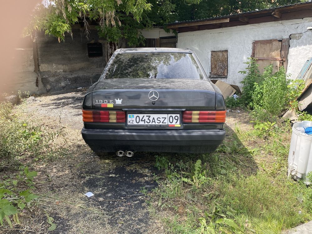 Продам за 800 либо обмен на автомат  писать люда
