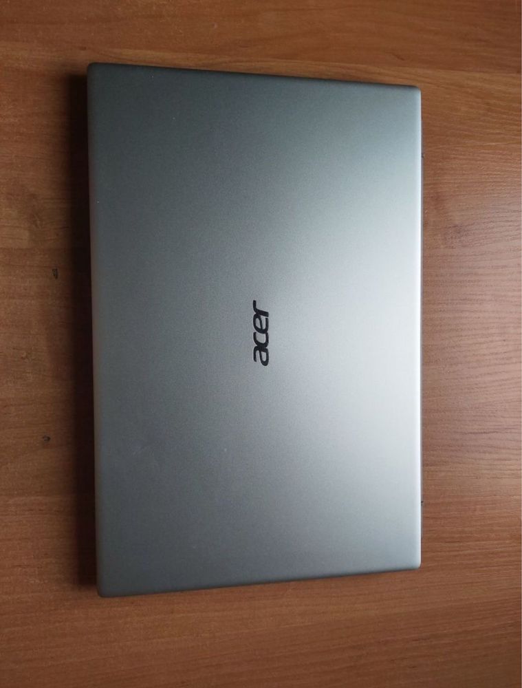 Продаю ноутбук ACER SWIFT 1