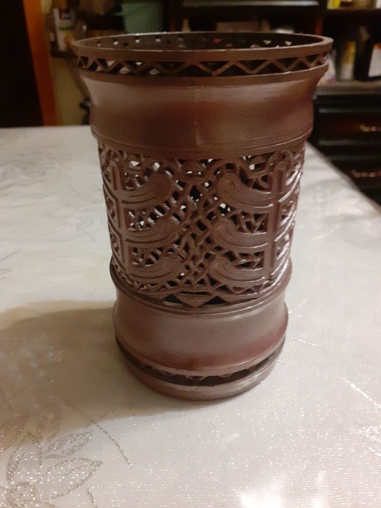 Сувениры, свеча, подставки для карандашей