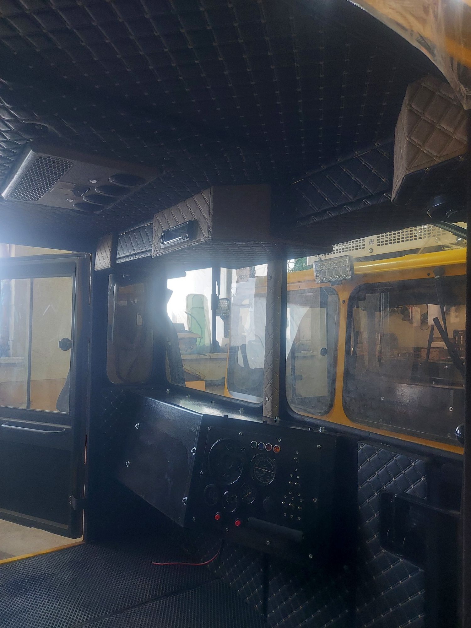 Обшивки салона к 700,к701