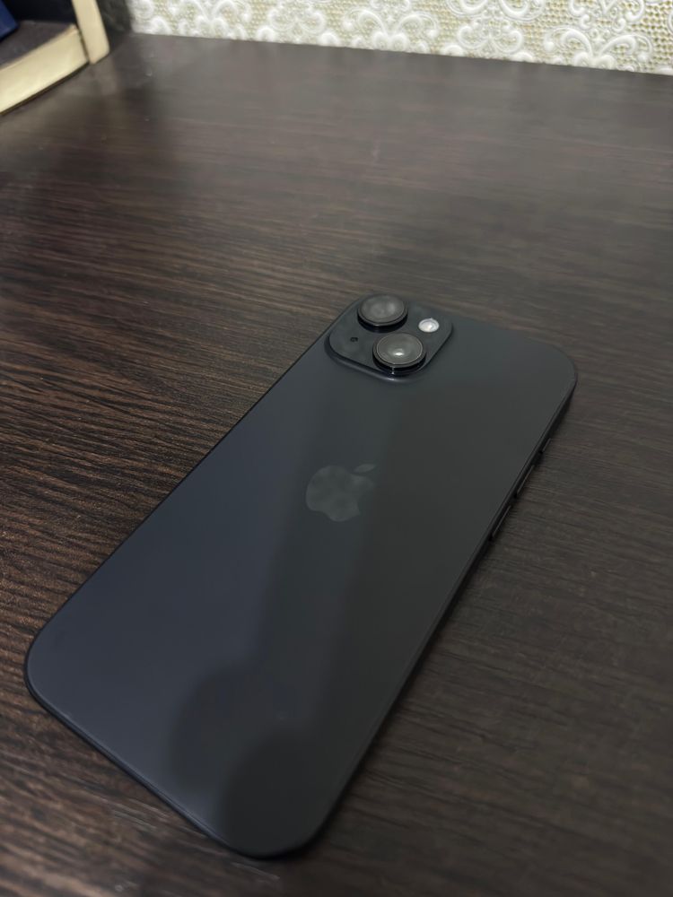 Iphone 15 128gb.