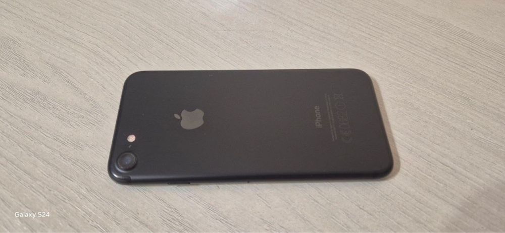 iphone 7 в отличном состоянии без царапин