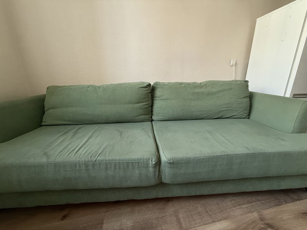 бесплатно! Зелёный диван 220×90 | Самовывоз