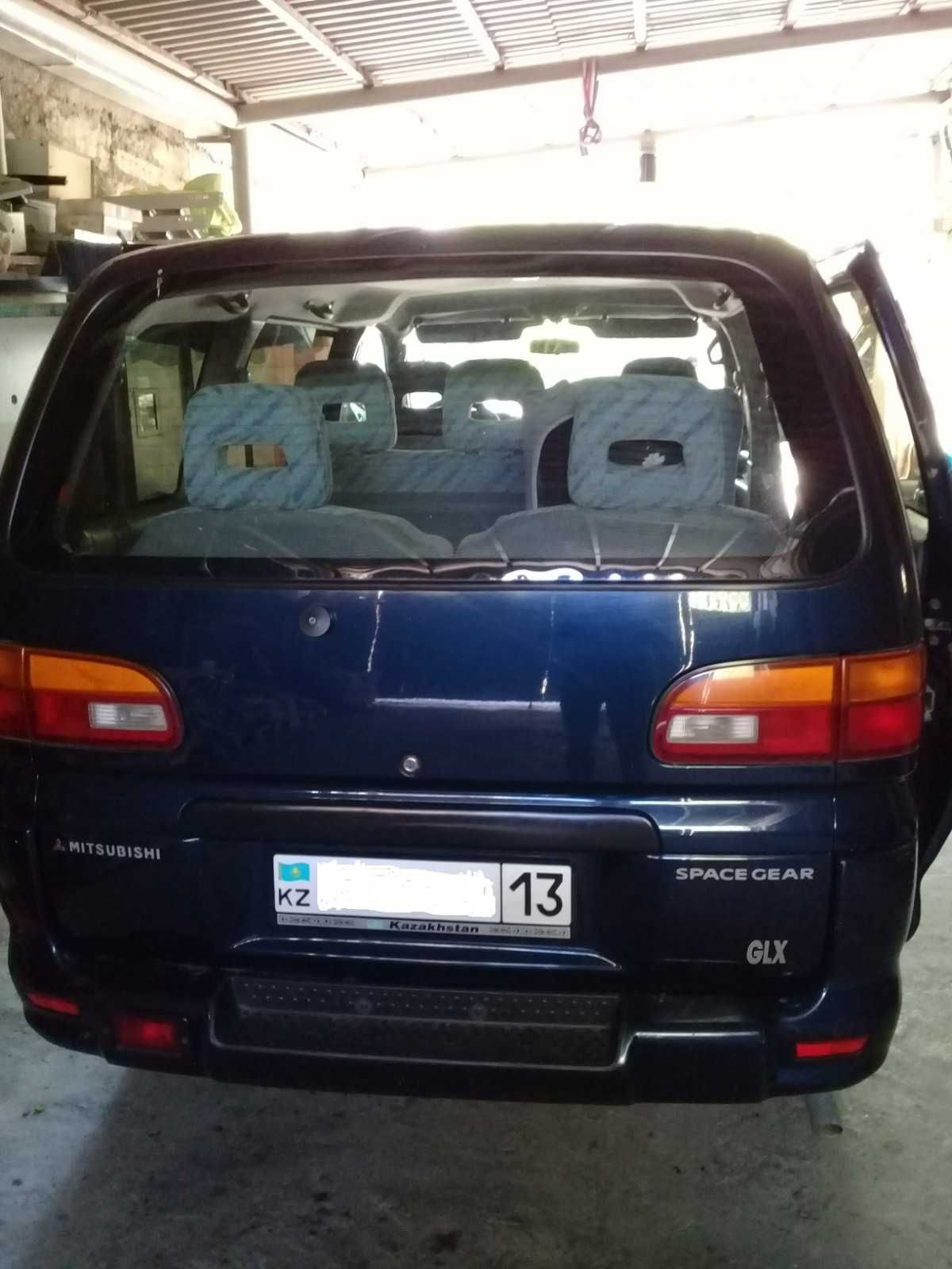 Срочно продаётся Mitsubishi Space Gear, 1997 г.