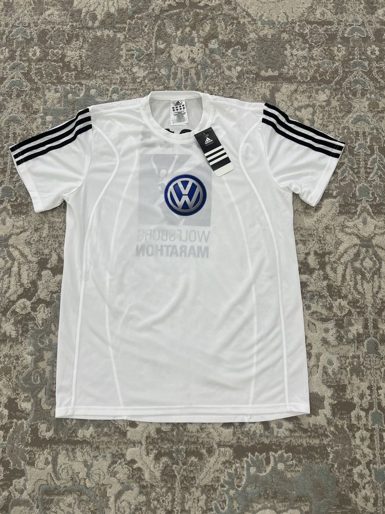 Оригинальные футболки фирмы Adidas.