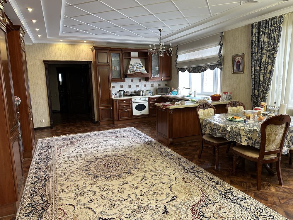 Продам 3 -х комнатную квартиру  элит класса