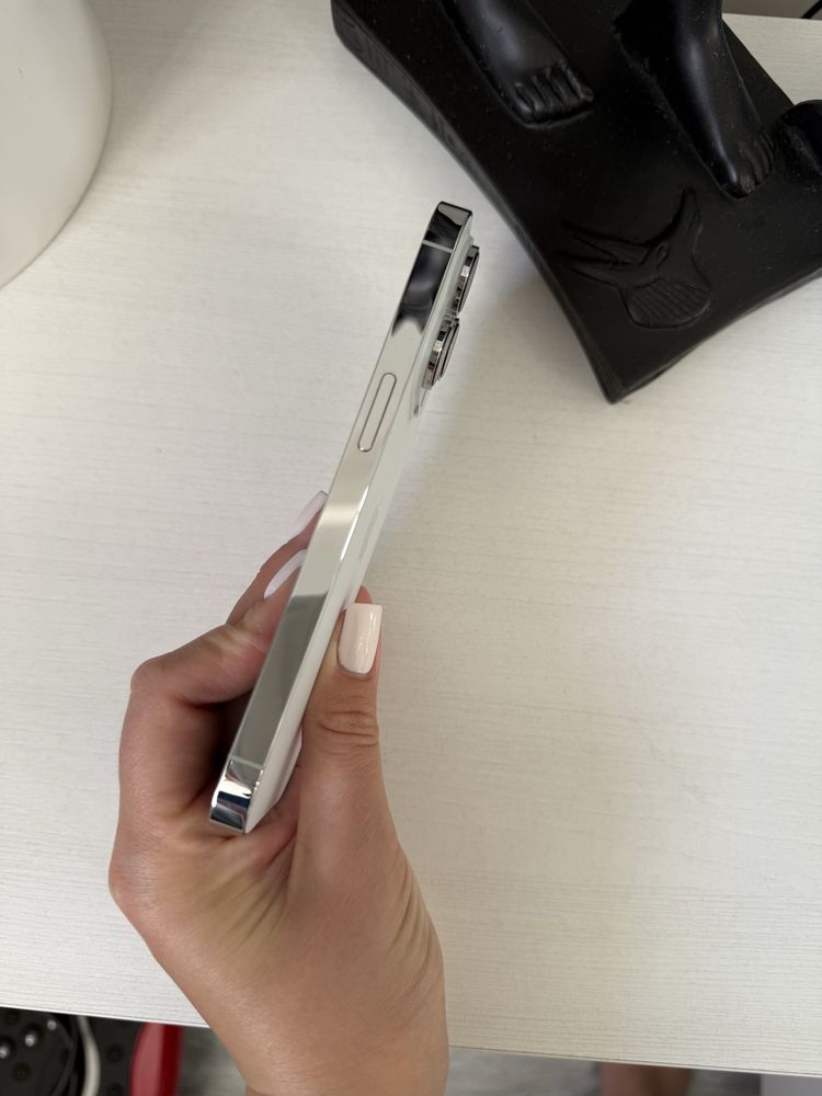 Продам iPhone 14 Pro