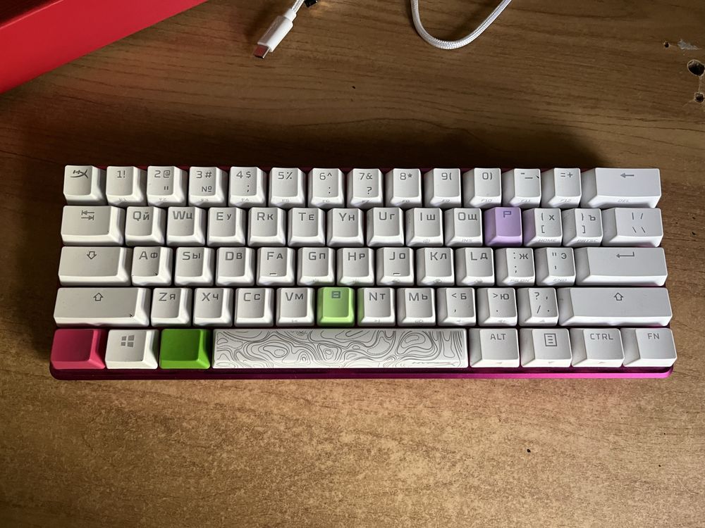 Клавиатура HyperX Alloy Origins 60 572Y6AA розовый