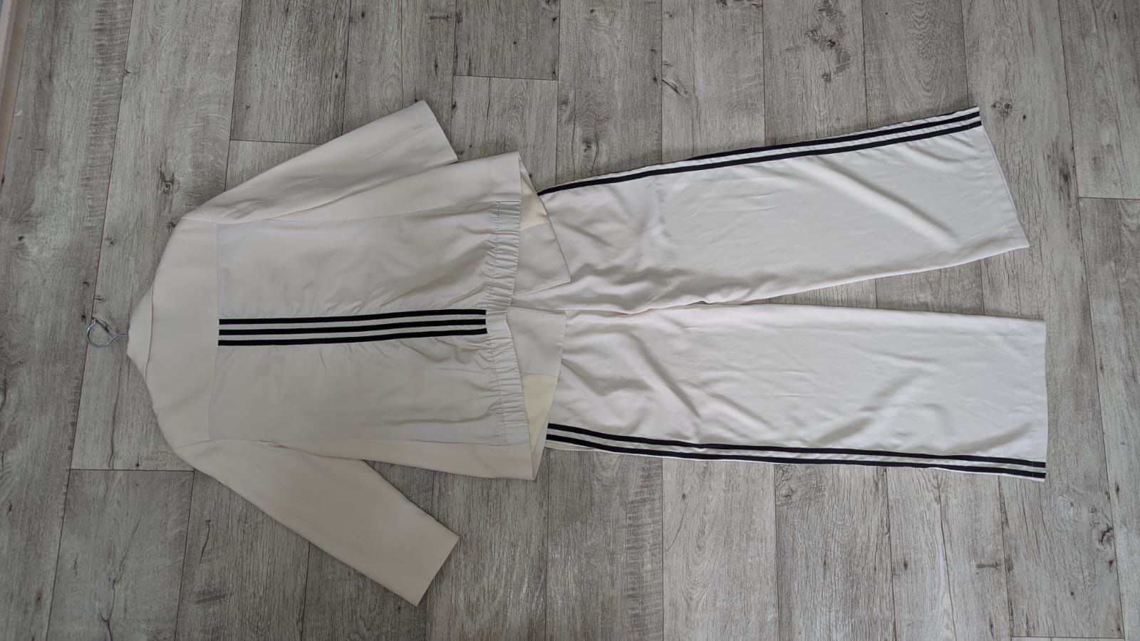 Продам костюм спорт шик