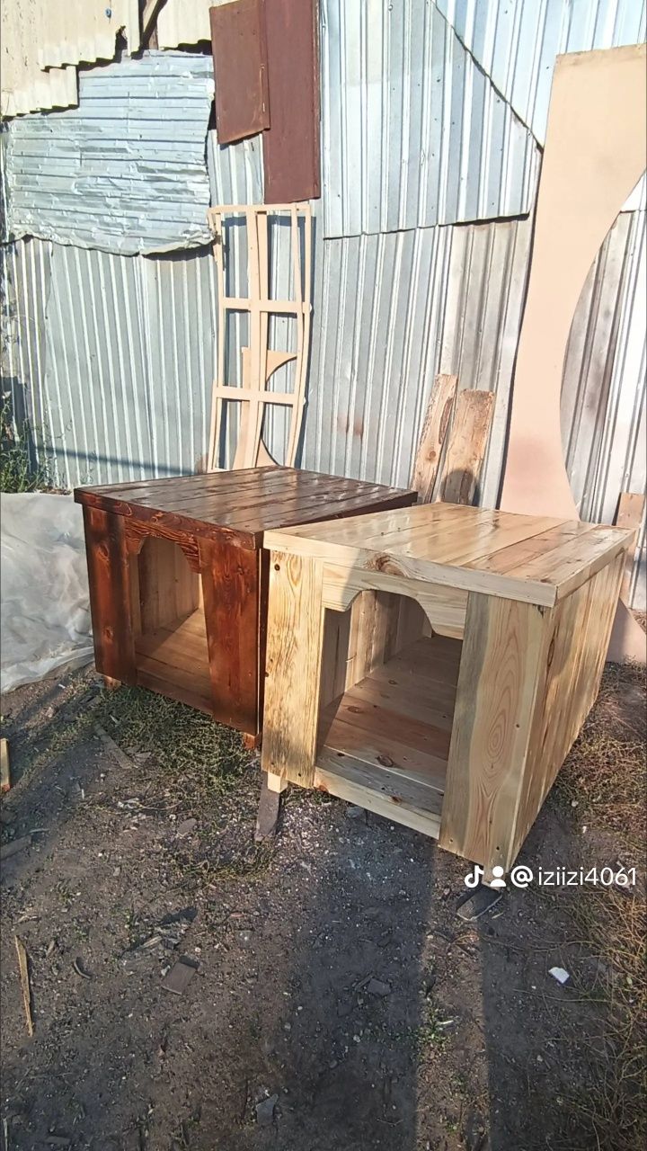 Будки для собак из натурального дерева