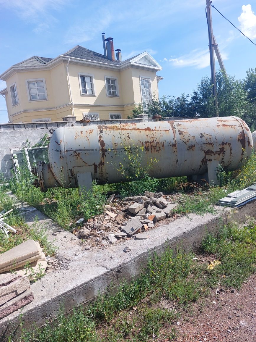 Цистерна, бочка, водоподогреватель, ассенизатор емкость для воды