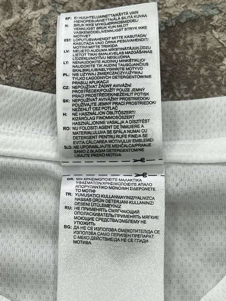 Оригинальные футболки фирмы Adidas.