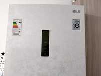 Продам Холодильник LG